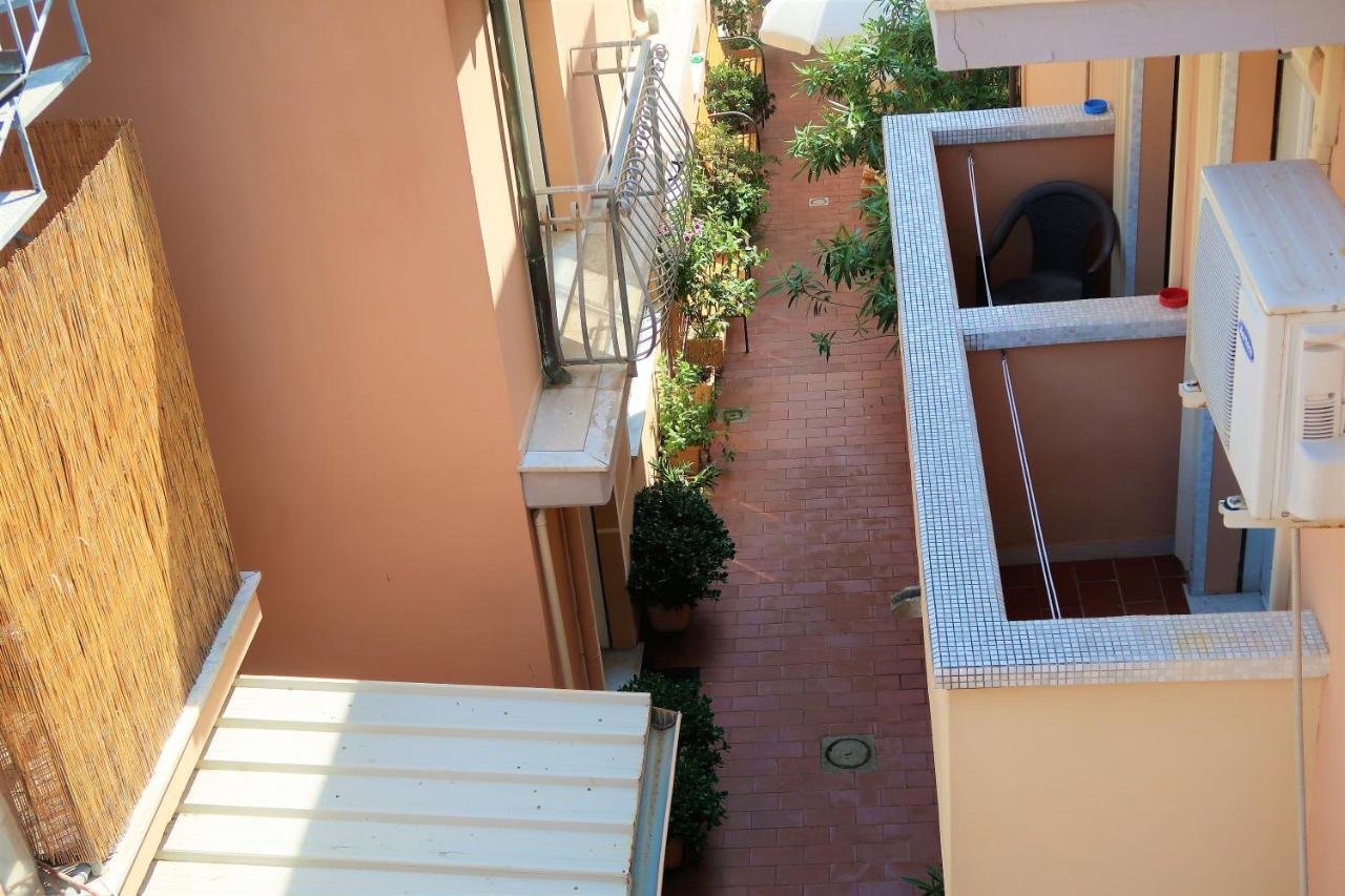 Hotel Tahiti Viareggio Exterior photo